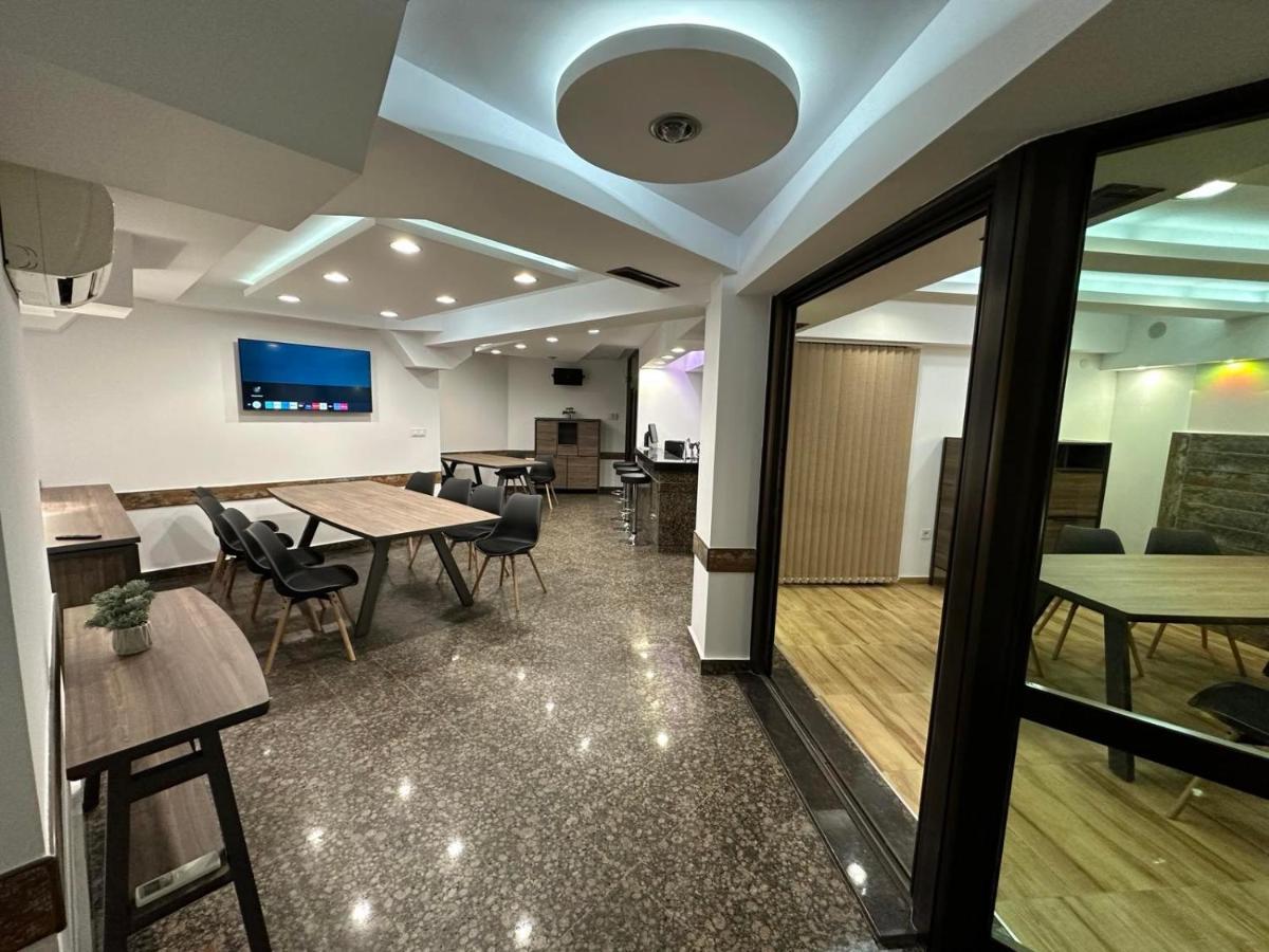Хотел Аврора Haskovo Exteriér fotografie